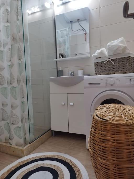 Esteticaapartments Rhodes City Esterno foto